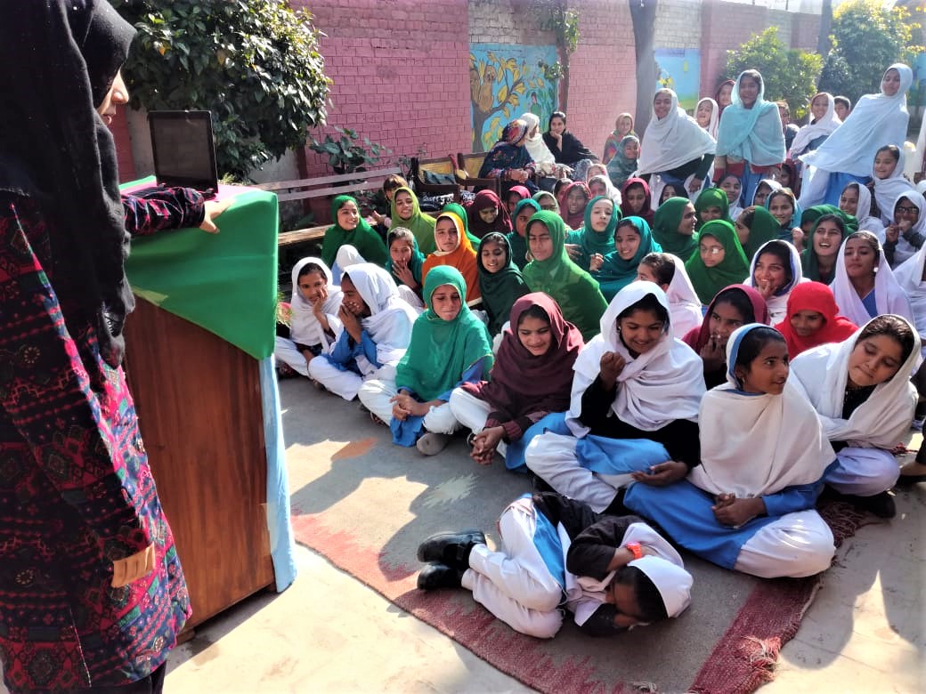 Students from SAVERS teach children about dog bite prevention to help reduce rabies exposures and deaths in Pakistan.