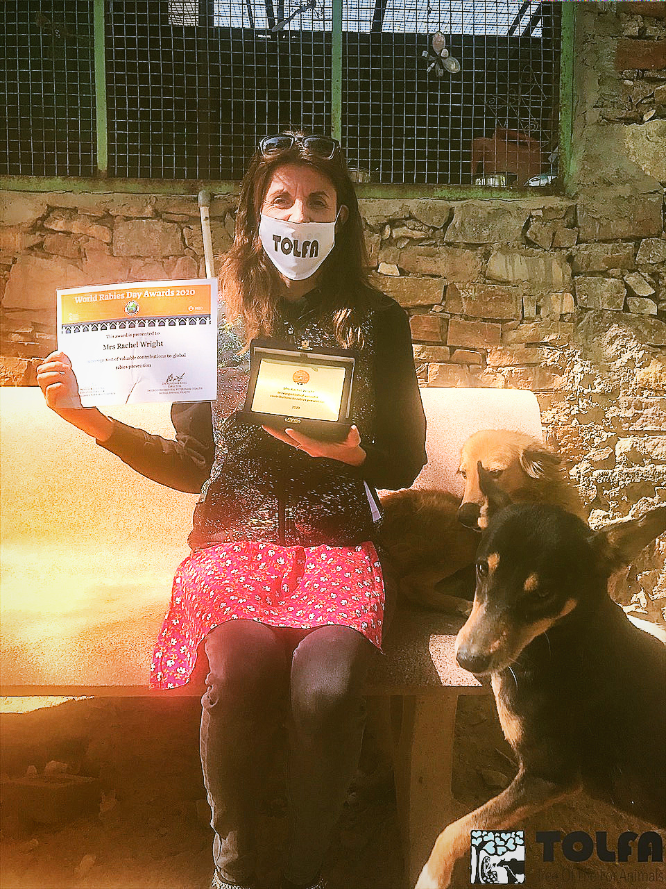 Rachel Wright TOLFA with World Rabies Day award 2020. 